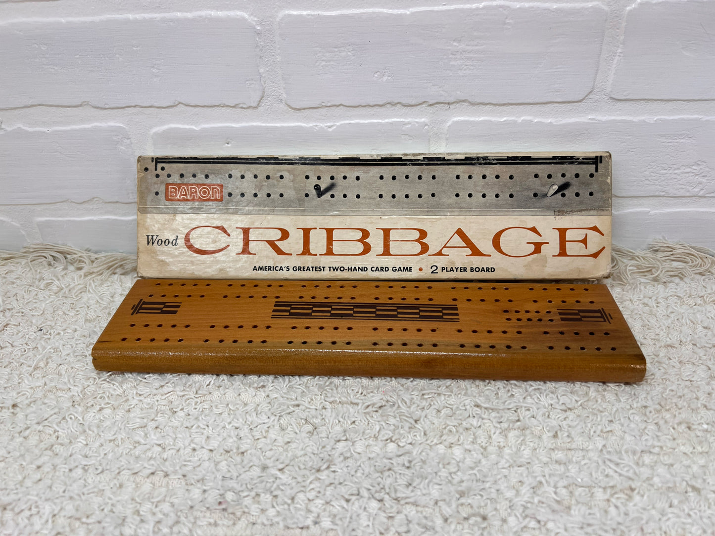Vintage Baron wood cribbage board in box