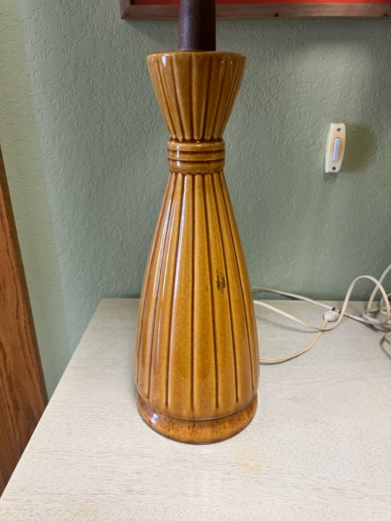 Vintage table lamp, brown ceramic & wood base