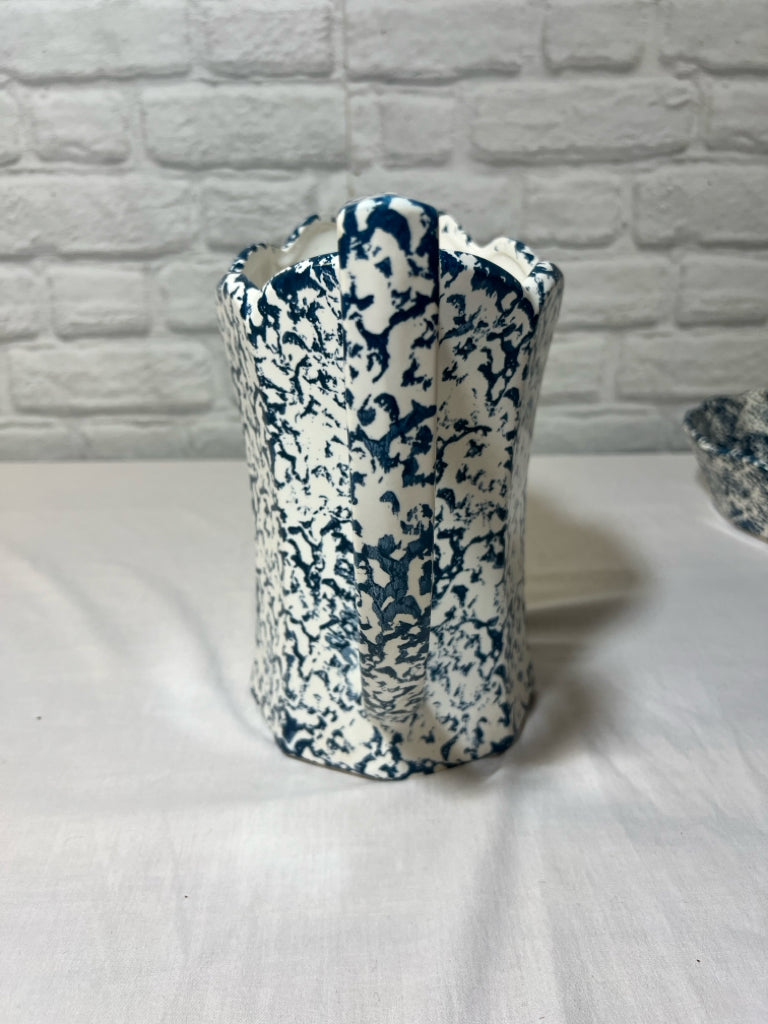 McCoy pitcher & bowl set in blue spatterware
