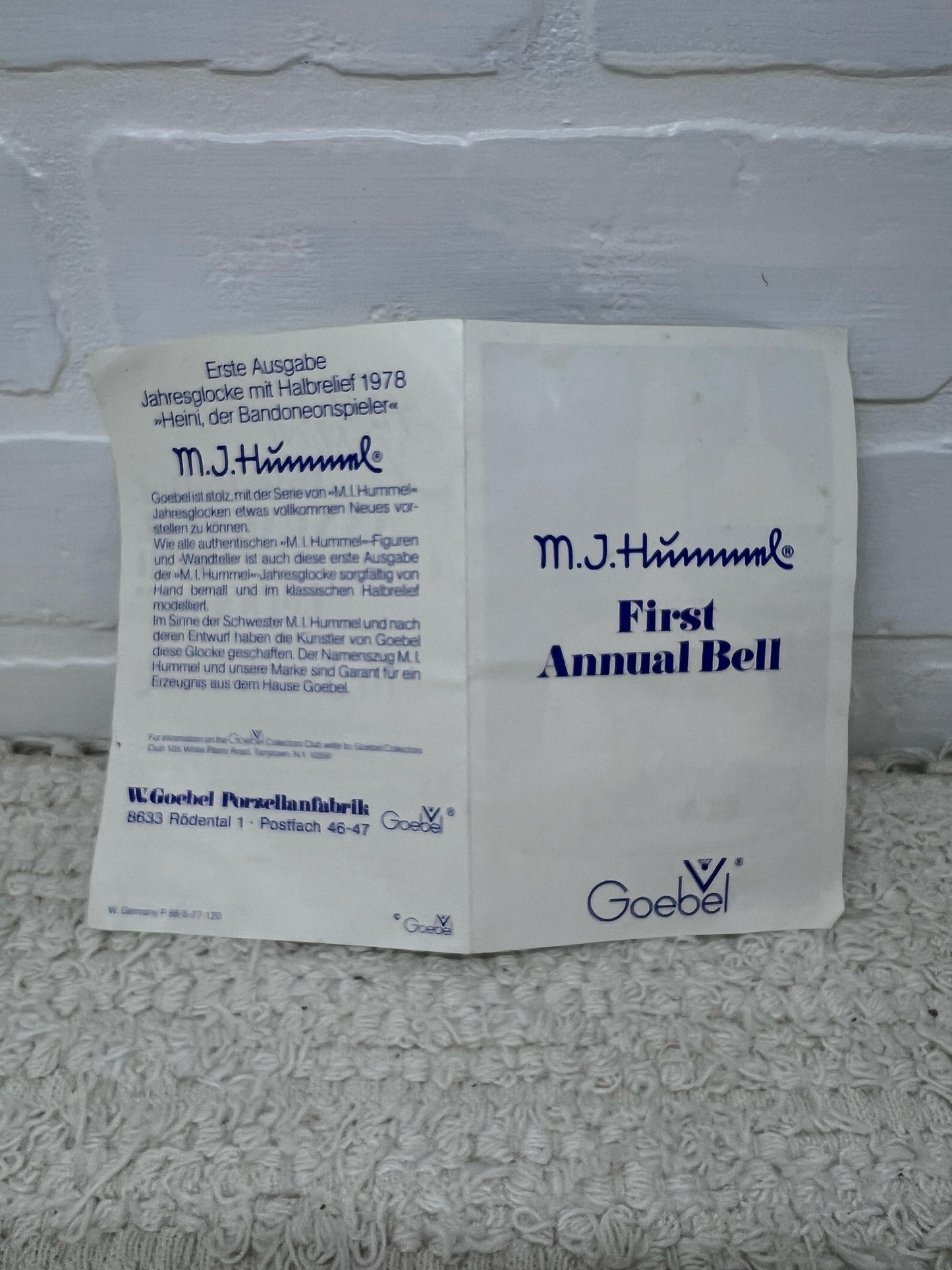 Goebels/Hummel 1978 "Let's Sing" Bell