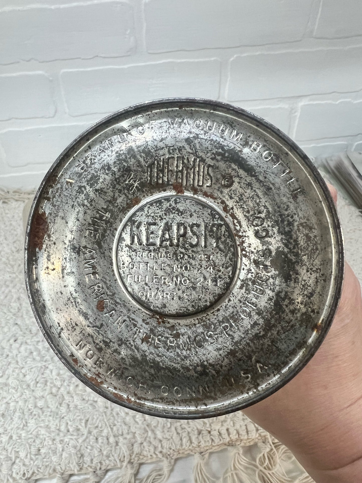 Keapsit Vintage 1970's blue thermos