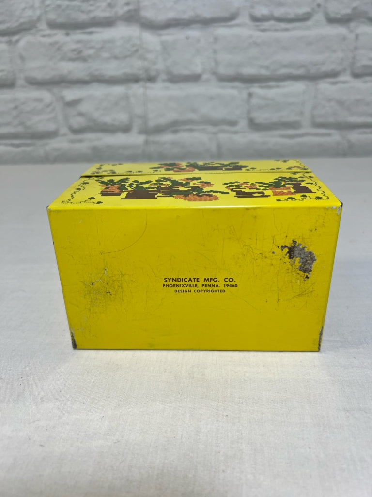Syndicate Mfg. Co. Yellow Vintage Recipe Box
