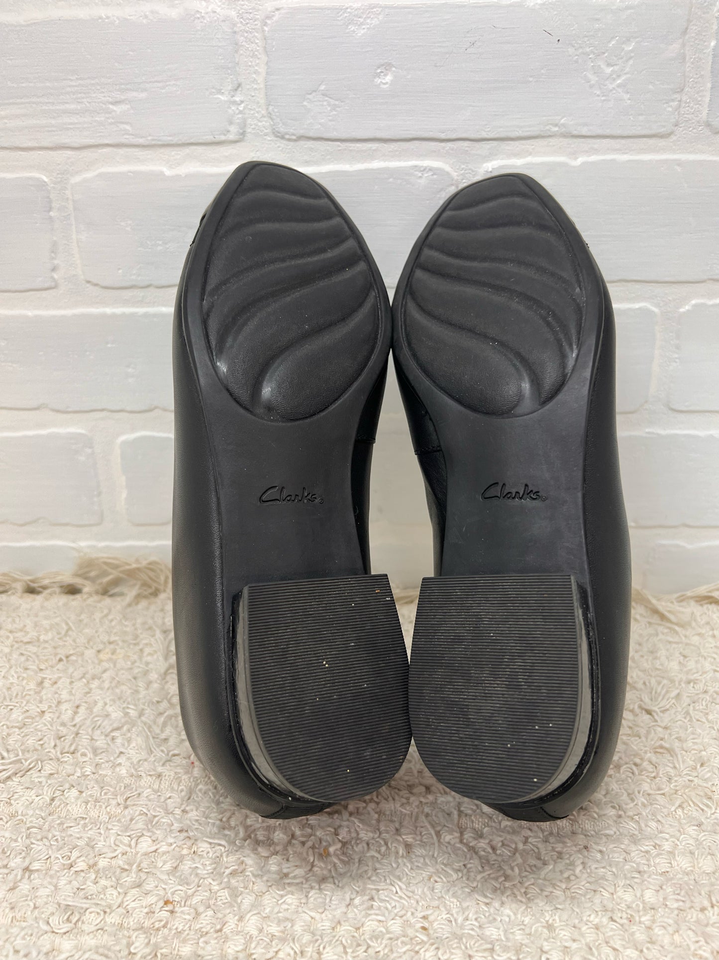 Shoe Size 10 Clarks Black Flats