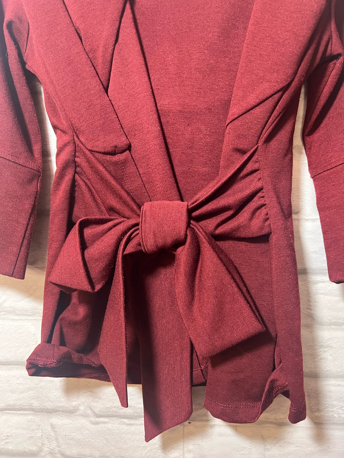 Size L XTaren Maroon Bow Front Cardigan