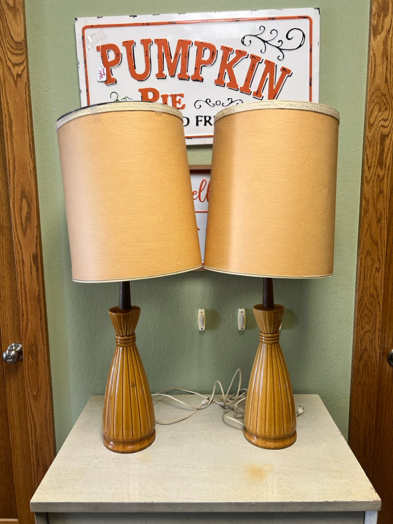 Vintage table lamp, brown ceramic & wood base
