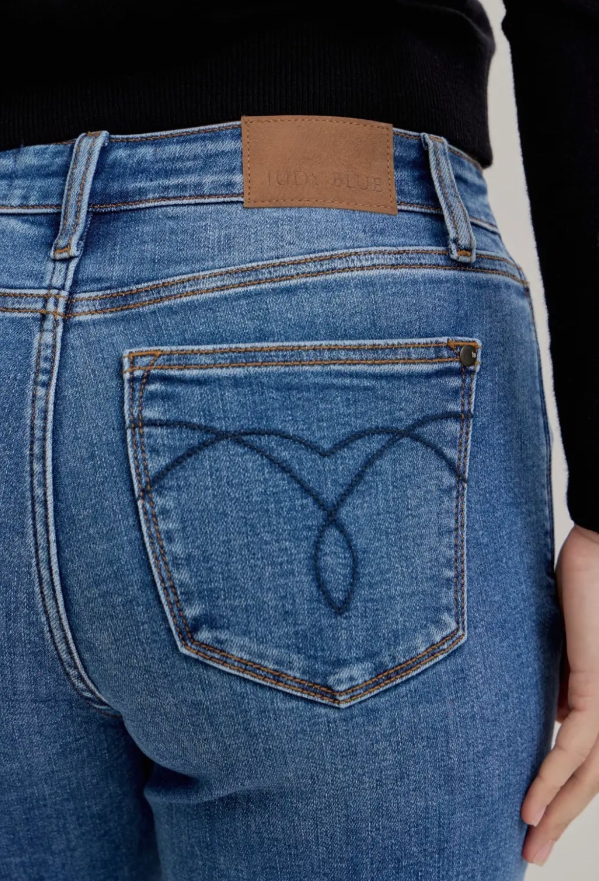 Judy Blue MR BF Classic Cuffed jeans