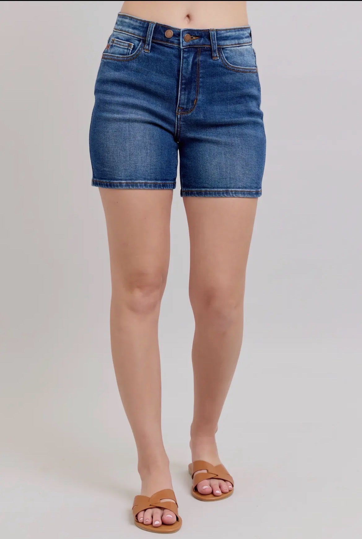 Judy Blue High Waisted 2 Button Mid Length Dad Shorts S-M-L Dark Wash