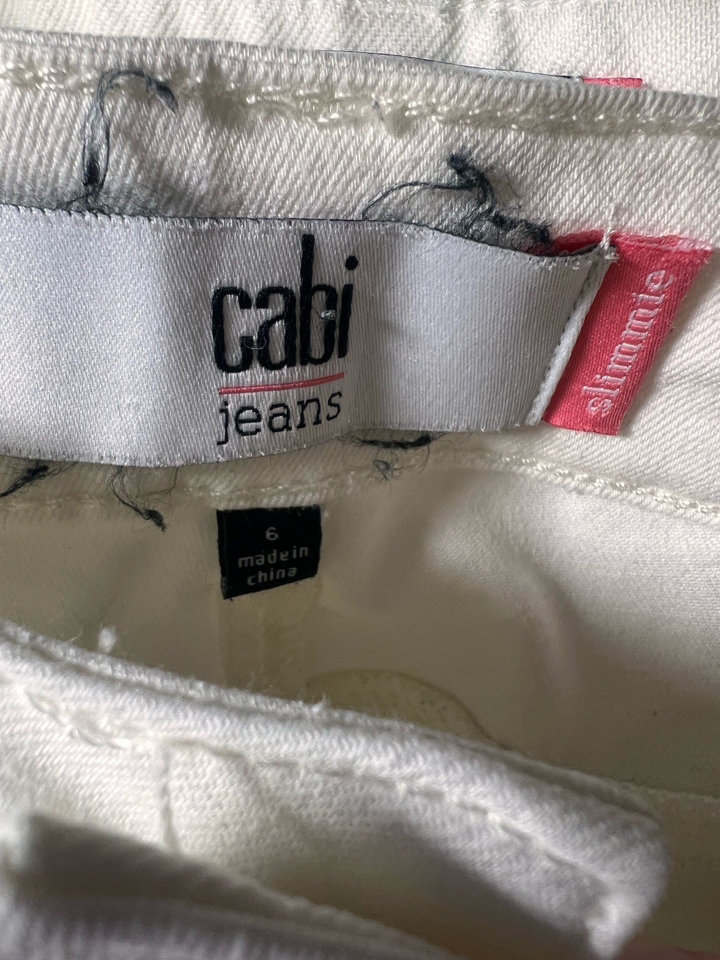 CAbi Size 6 UWhite 'Slimmie' Long Inseam jeans