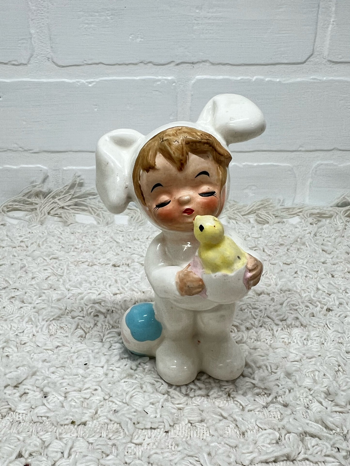 Vintage Easter figurine
