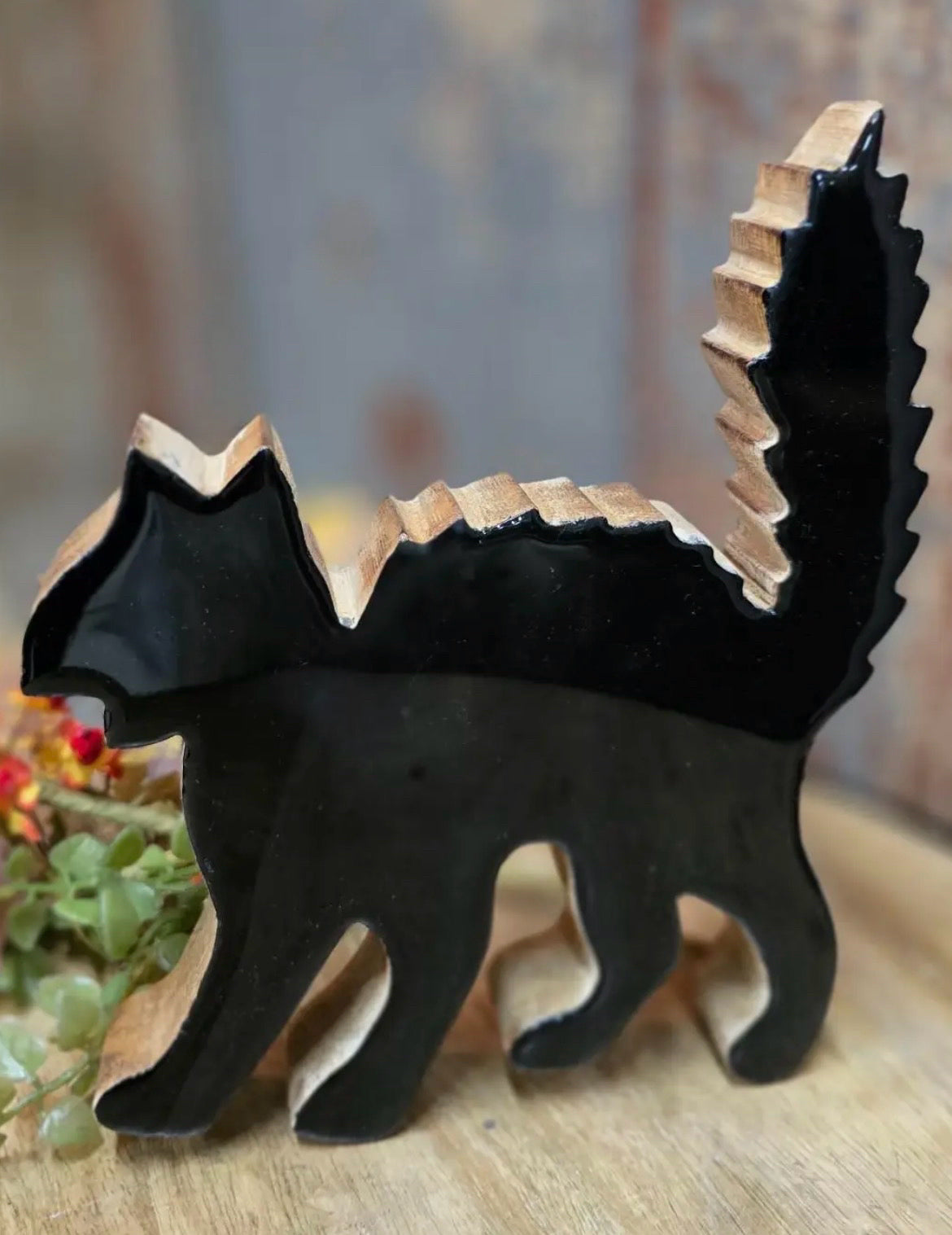 Black Enameled Front Cat Shelf Sitter 7.7 x 6.3 Inches