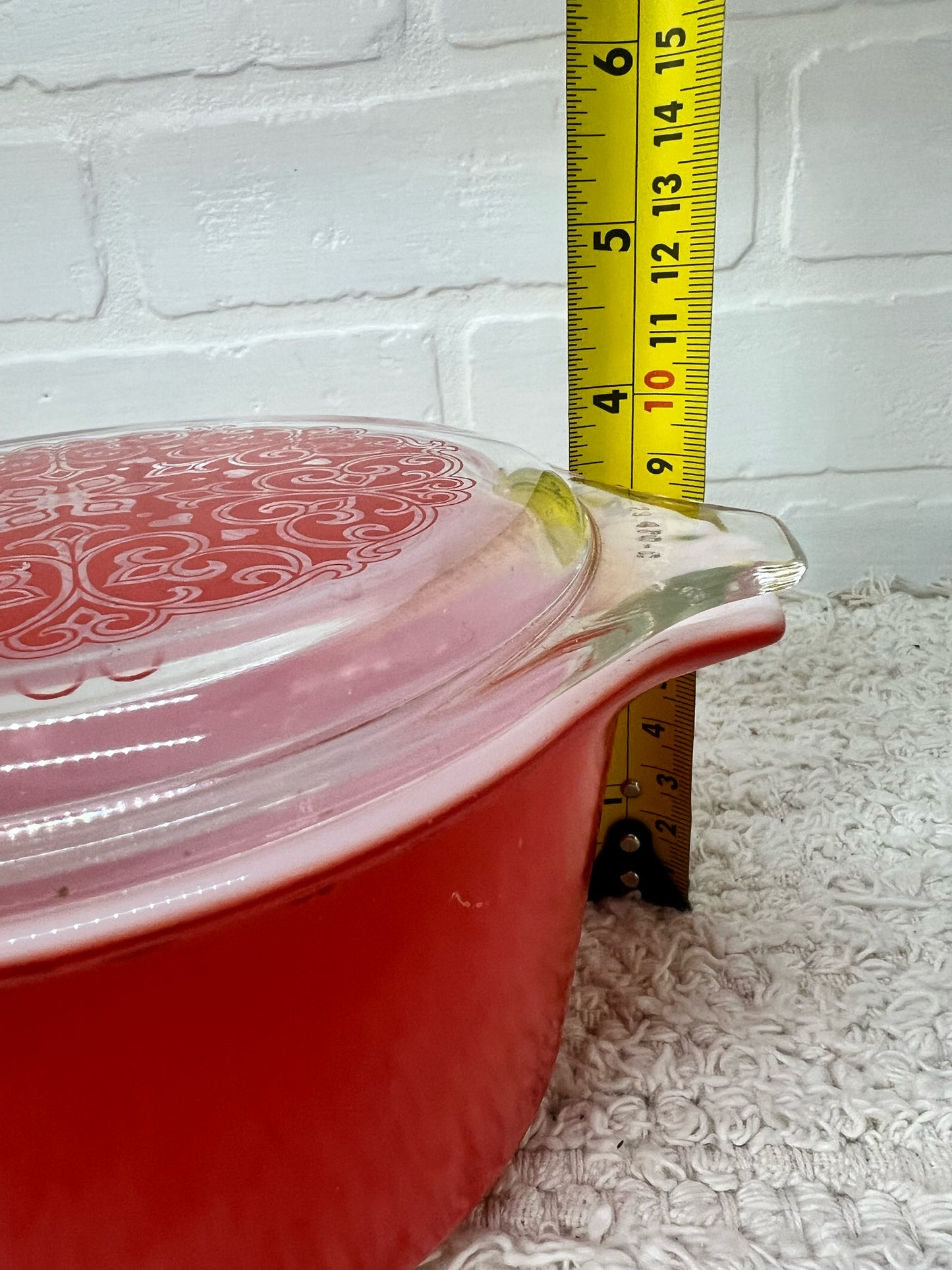 Pyrex Celtic Floral red lidded one quart casserole dish