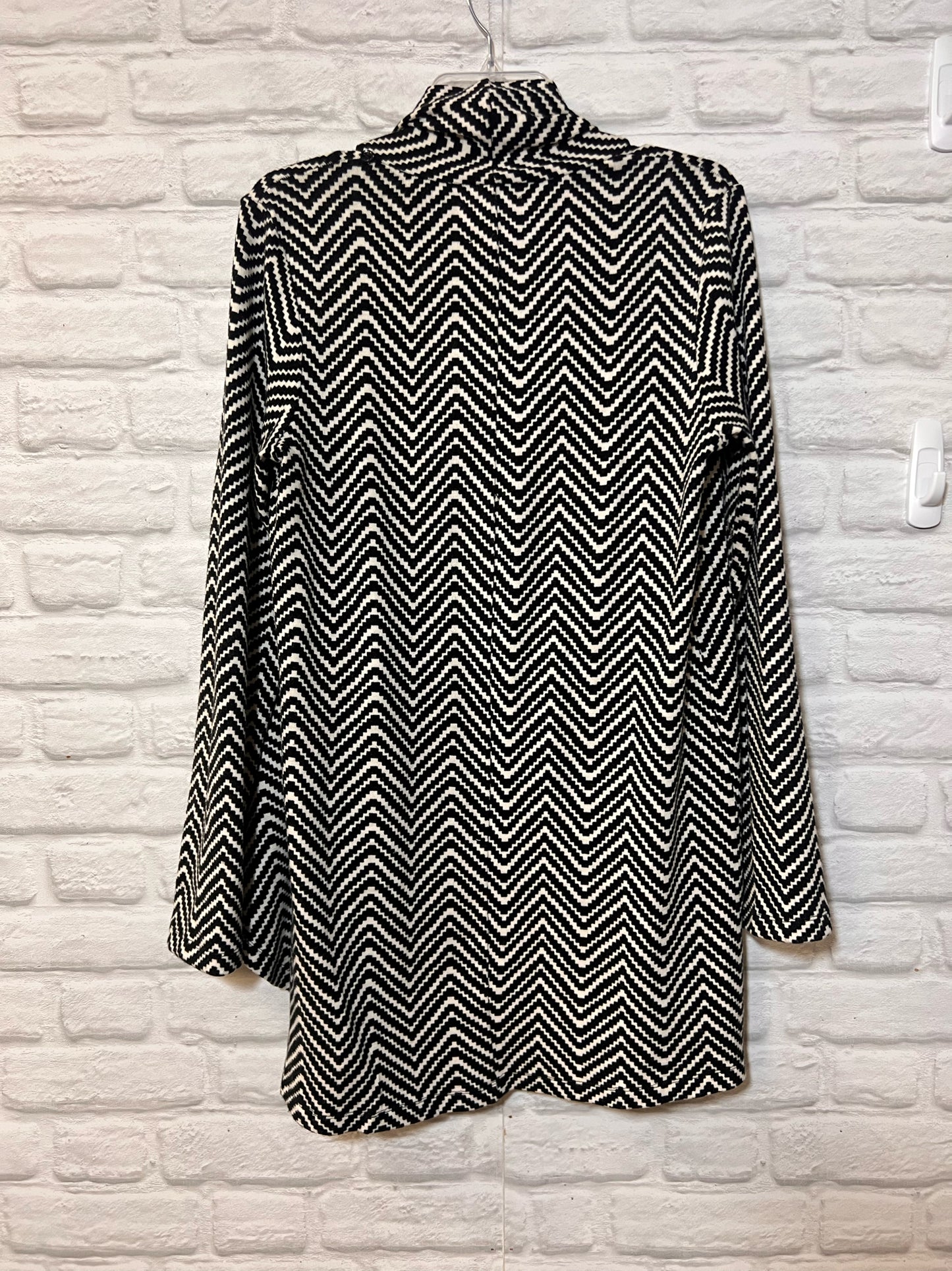 Size L Skies Are Blue Flyaway Front Chevron Print Cardigan