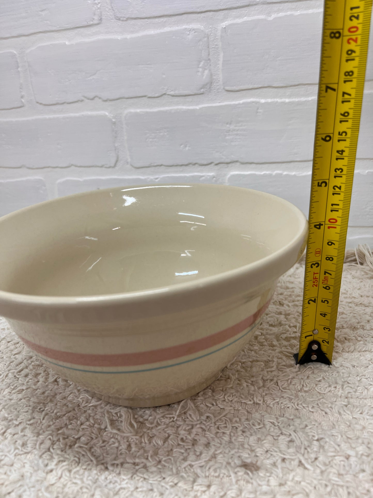Roseville Memories 8" Striped Bowl