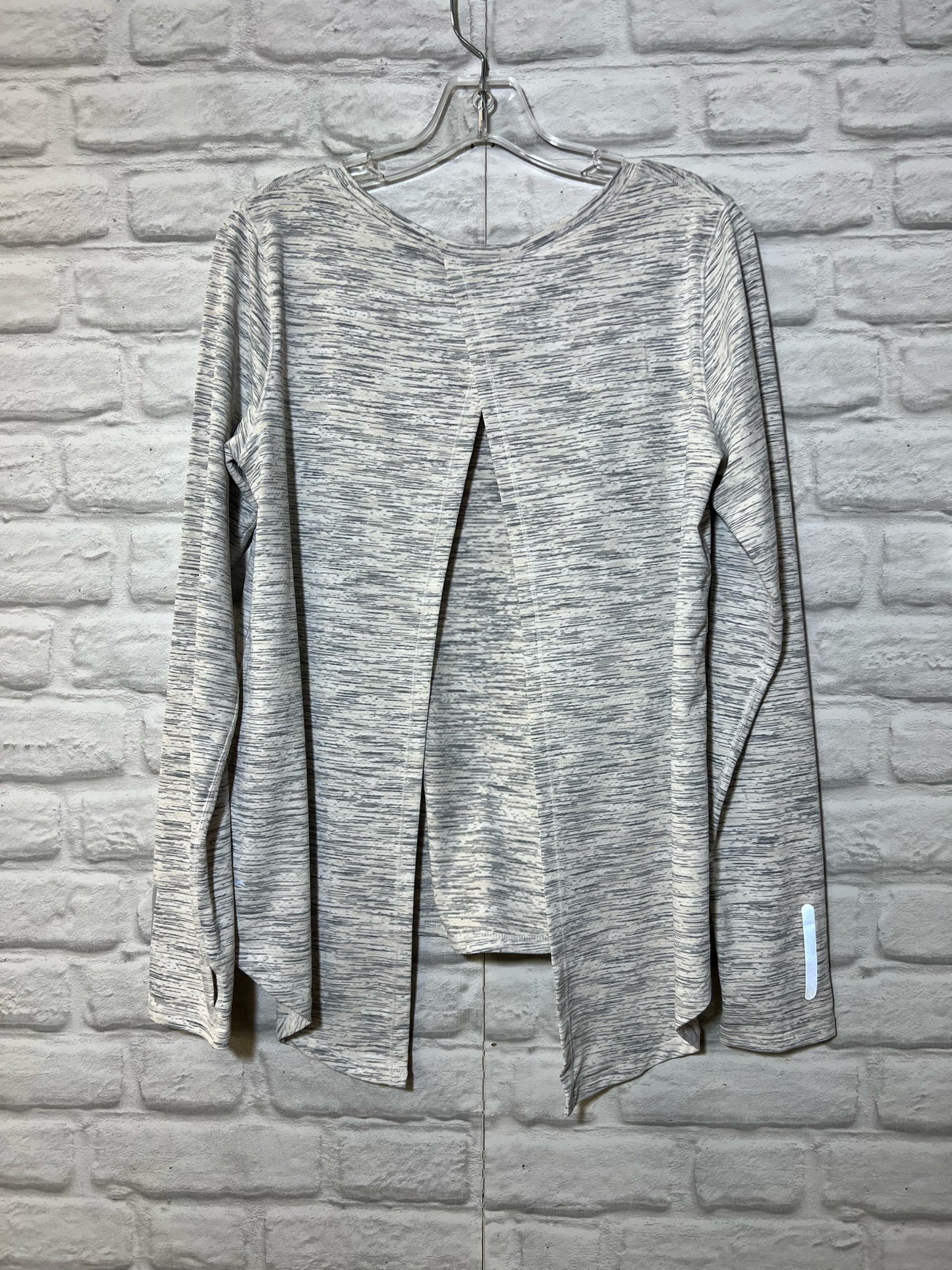 Size XXL Zyia split back layering top