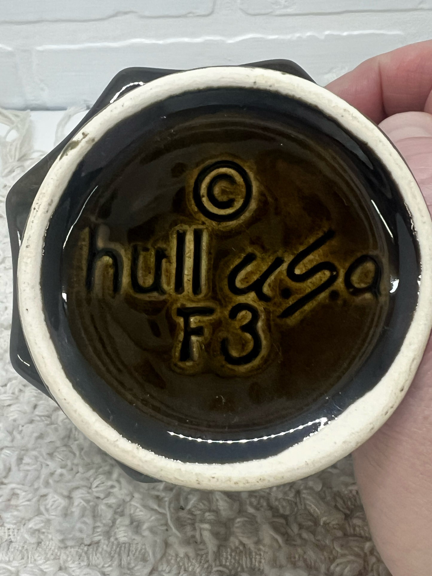 Hull pottery small pedestal planter/flower pot