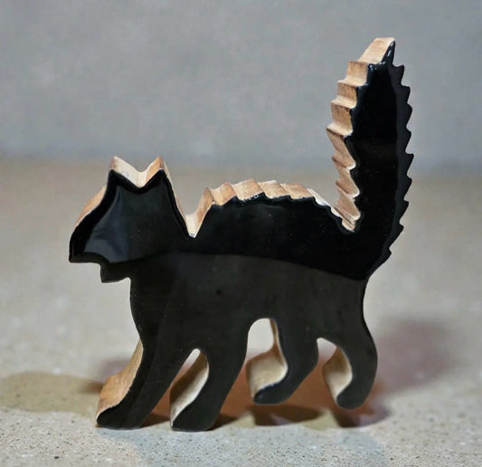 Black Enameled Front Cat Shelf Sitter 7.7 x 6.3 Inches