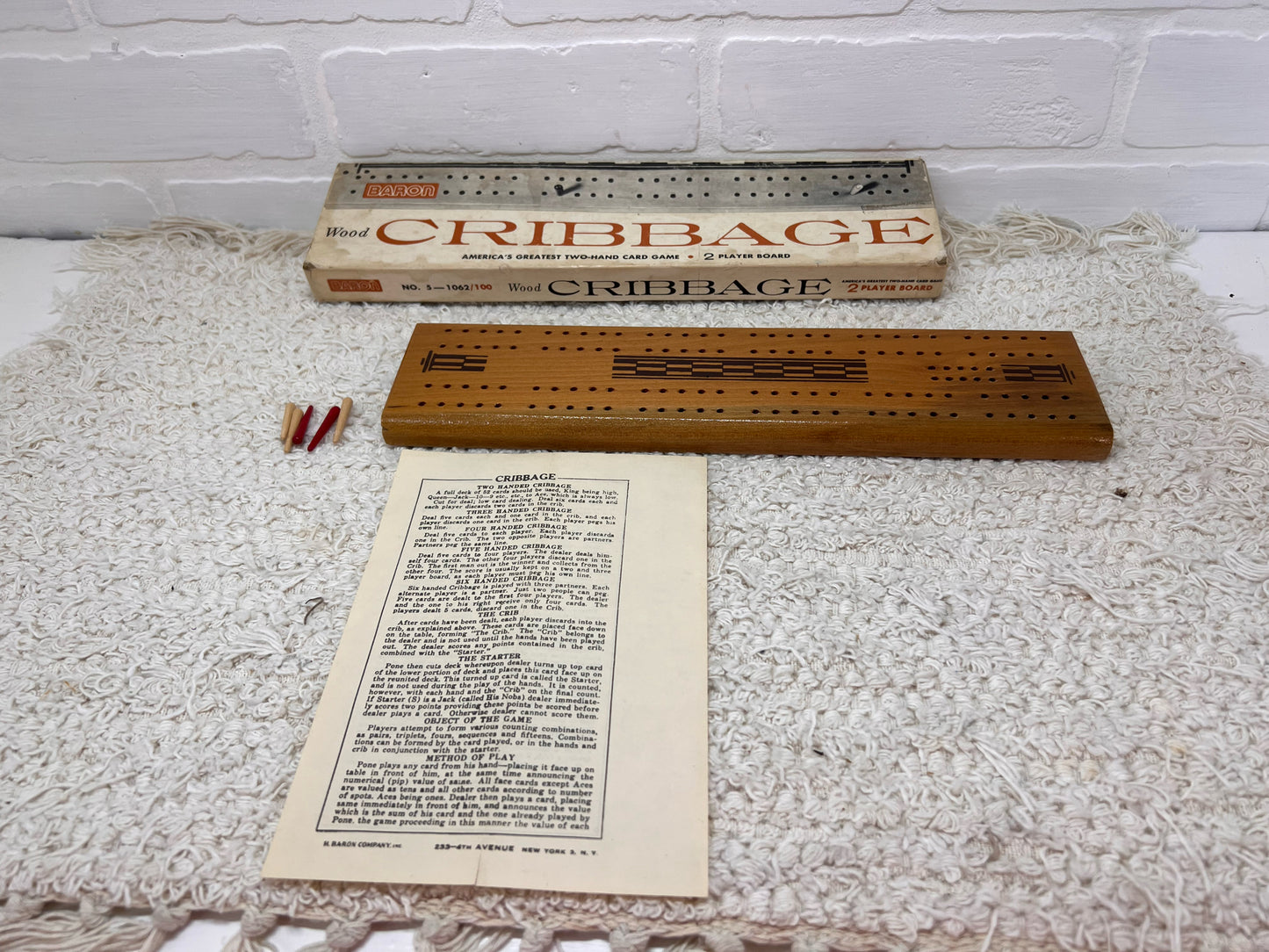 Vintage Baron wood cribbage board in box
