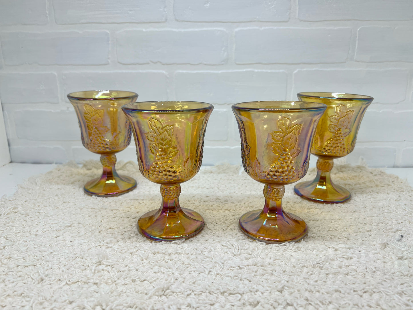 Indiana Glass Carnival iridescent goblet set (4)