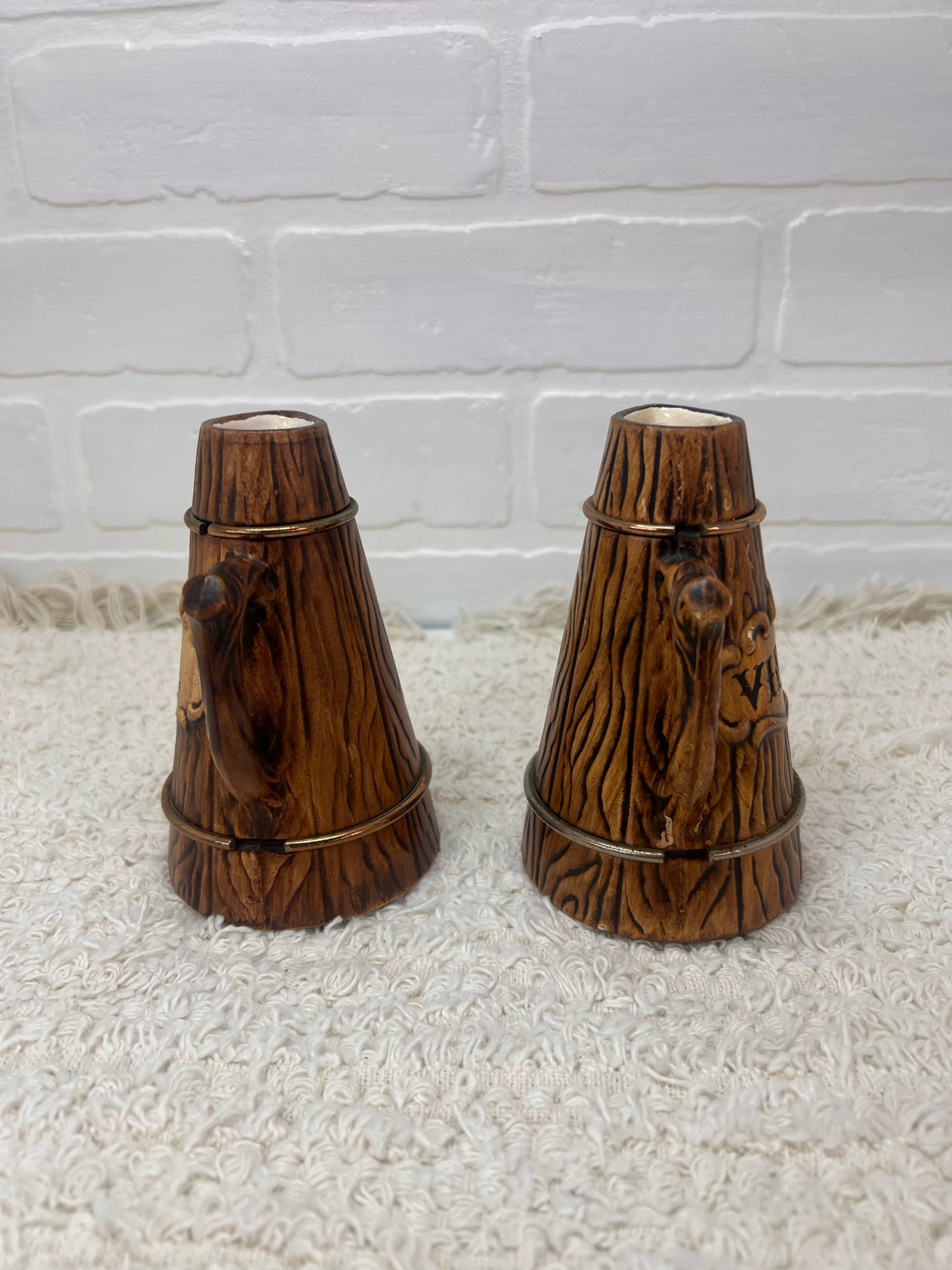 Vintage Treasure Craft Oil & Vinegar Set - 2 pieces