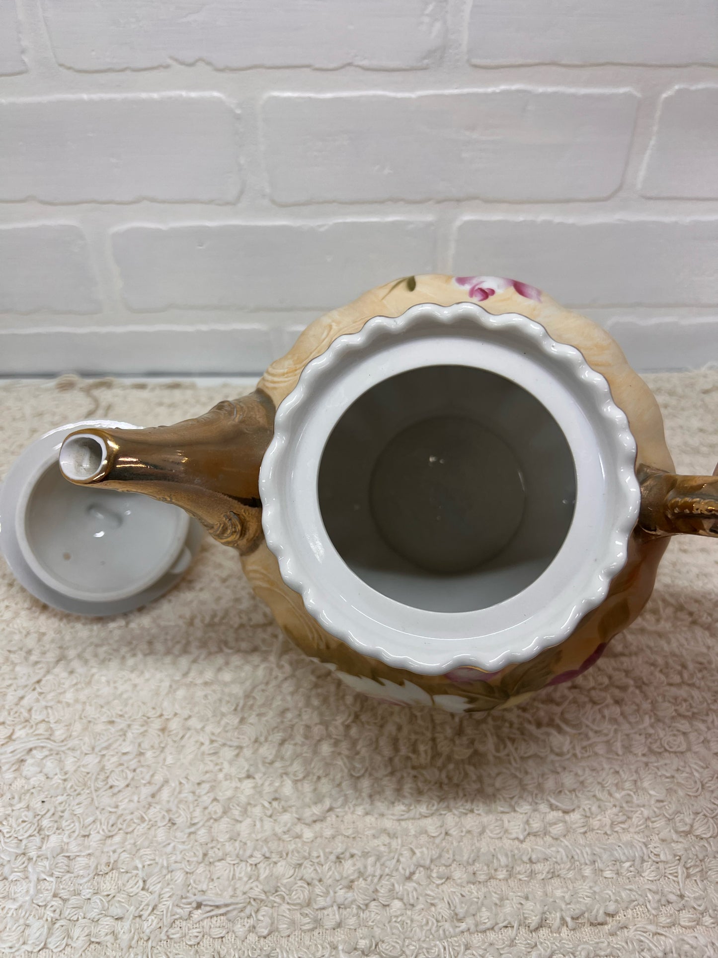 Lefton Teapot