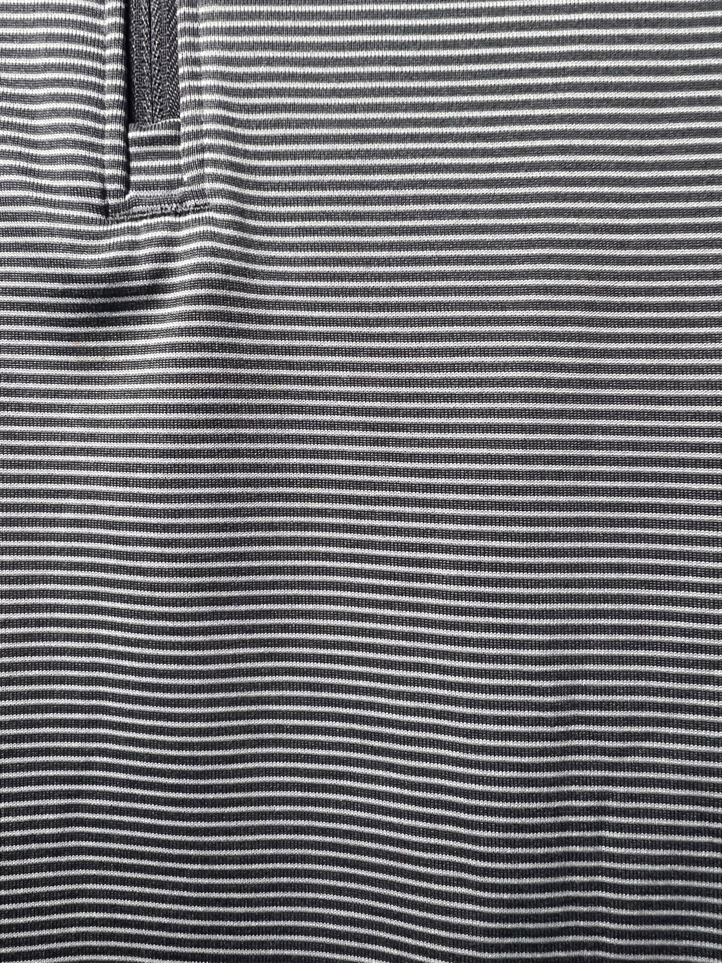 Size M Under Armour Gray & White Striped Pullover