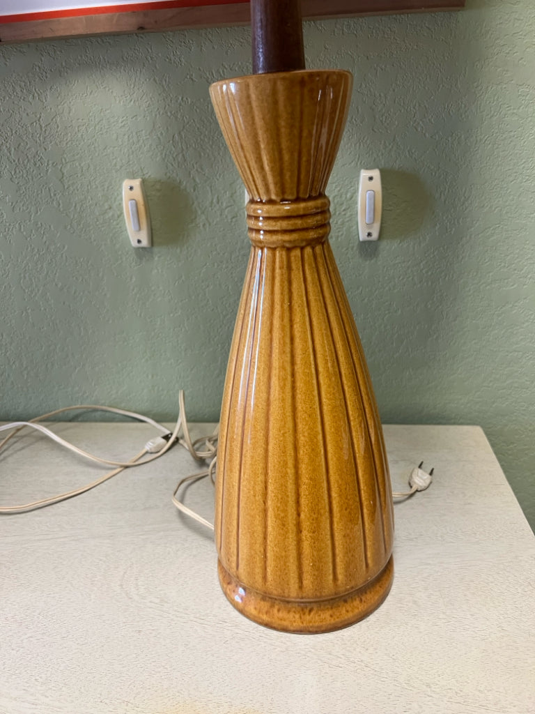 Vintage table lamp, brown ceramic & wood base