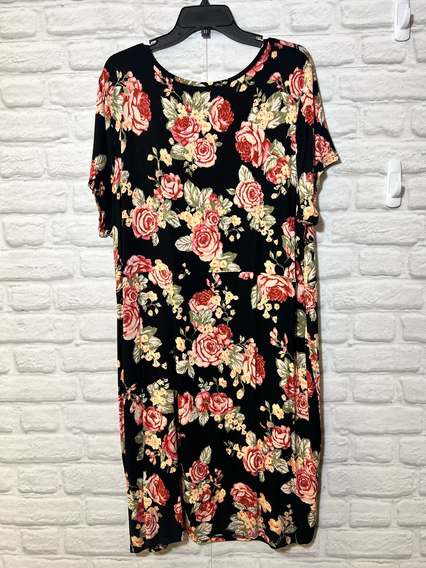 Size 2X Maurice's NWT black and pink floral dress