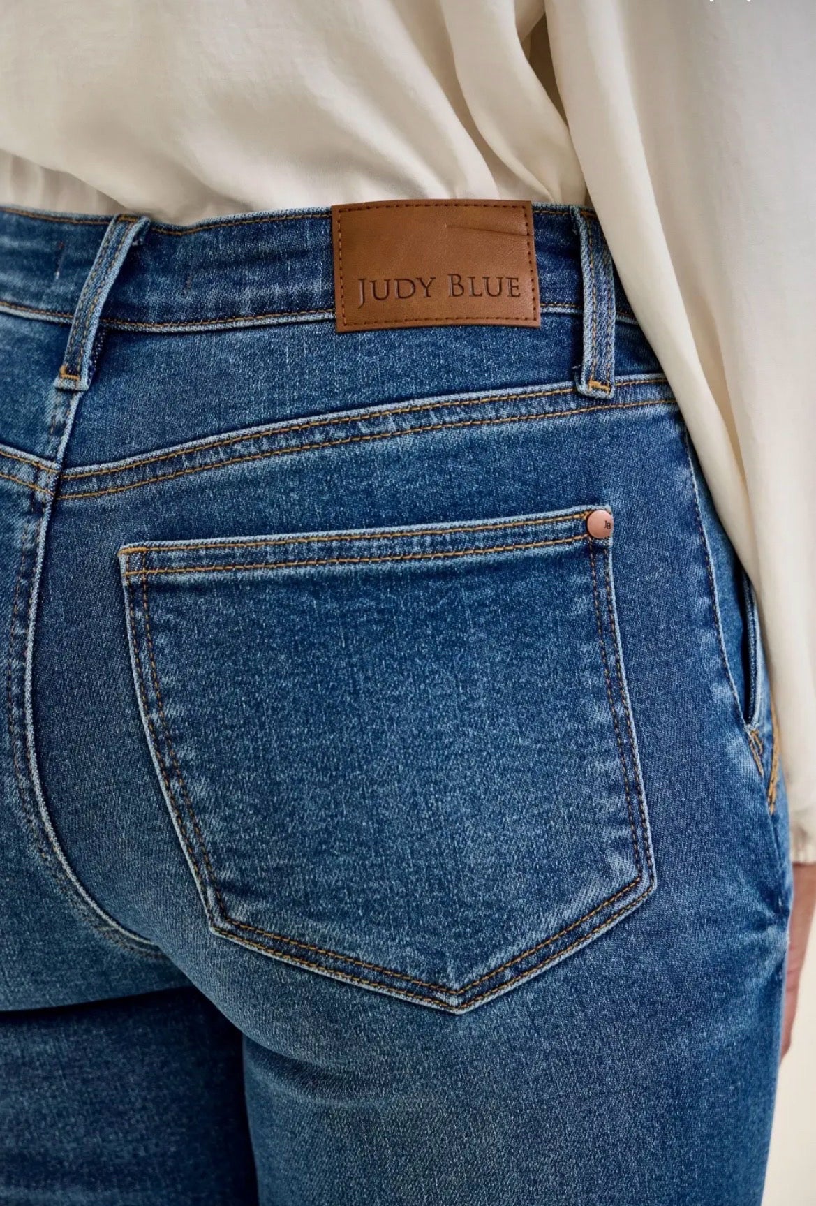 Judy Blue Daisy Bootcut Jeans in Saddle Blue w/ Cowboy Boot Stitching