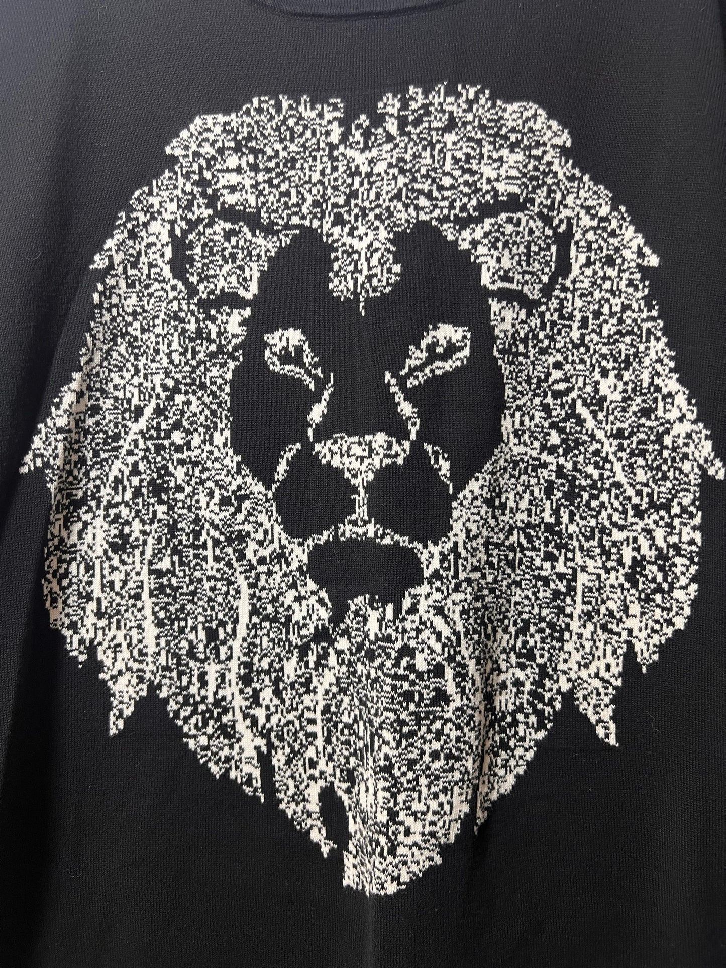 Size L CAbi Black & White Cotton Lion Sweater