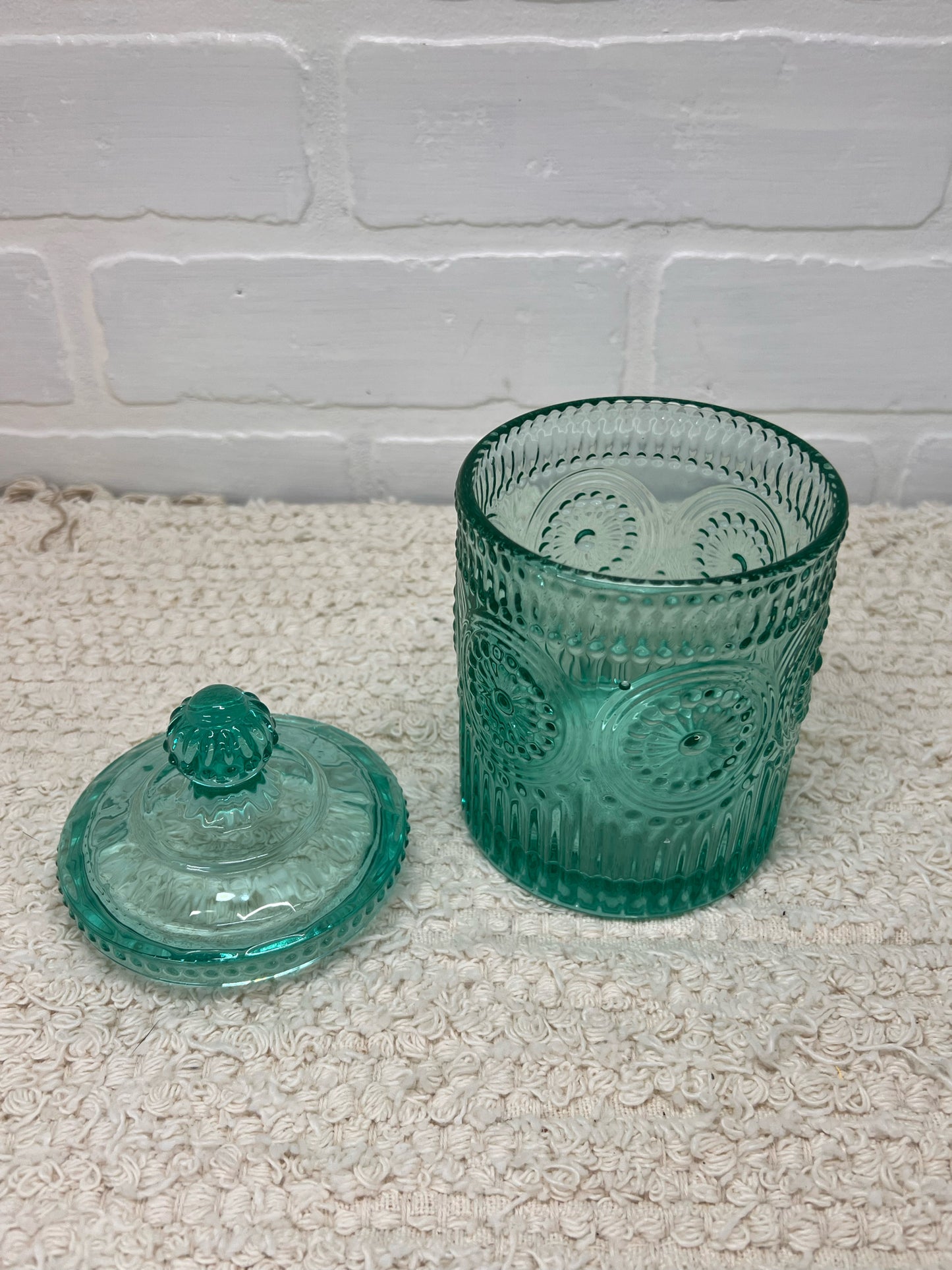 Pioneer Woman Adeline Glass Lidded Jar in Teal