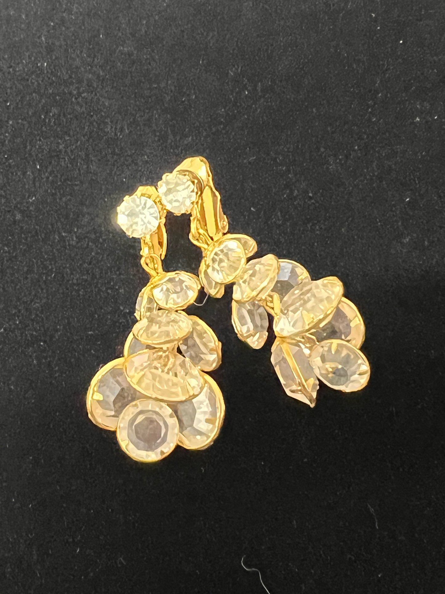 Vintage clear crystal/rhinestone earrings and pin set