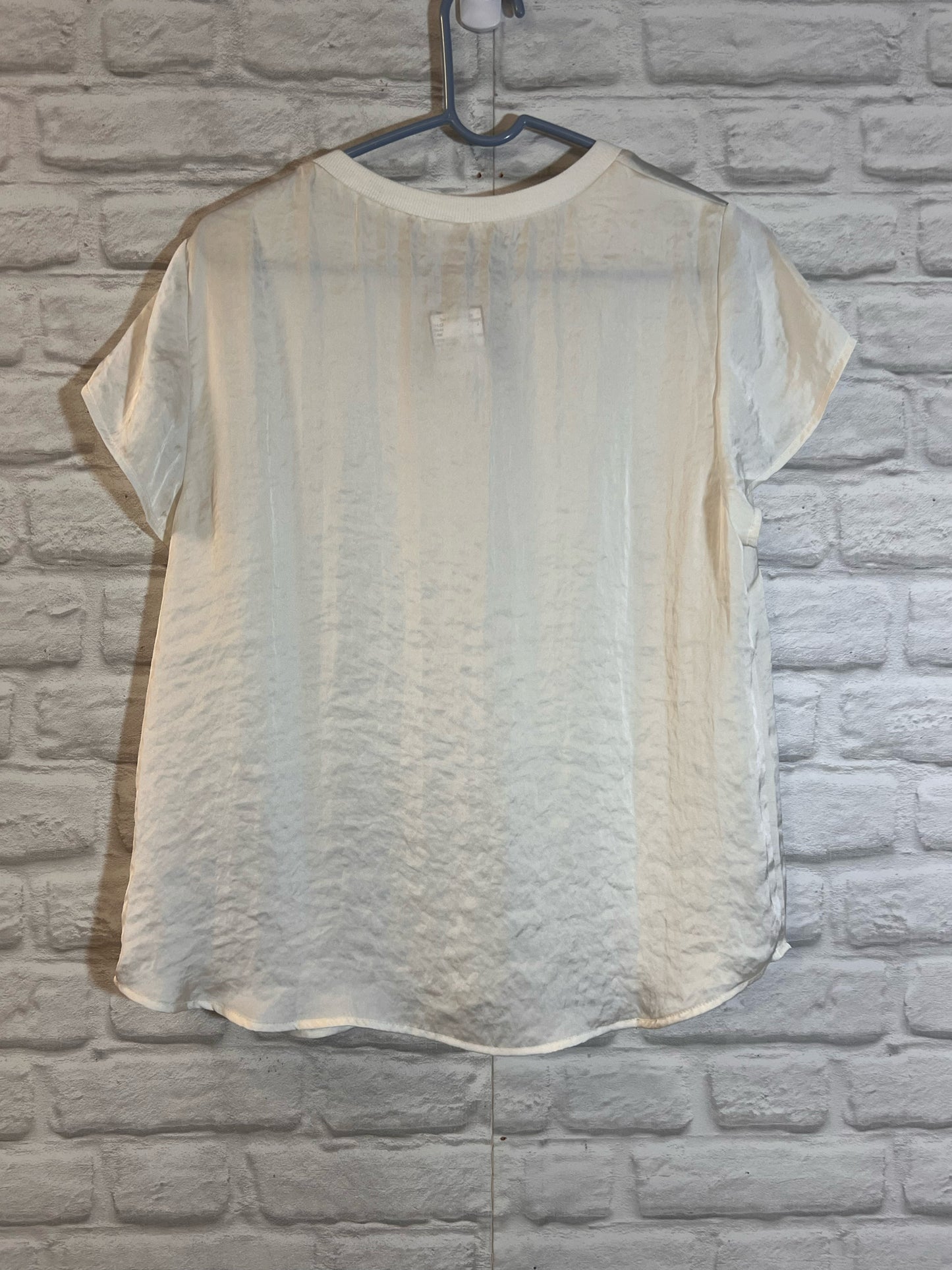 Size M CAbi Silky White T-Shirt Style Top