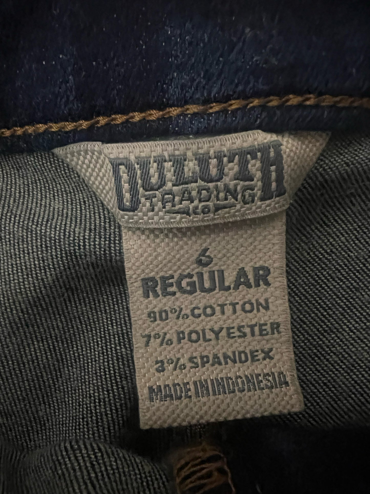 Duluth Trading Co. Size 6 Double Flex Jeans