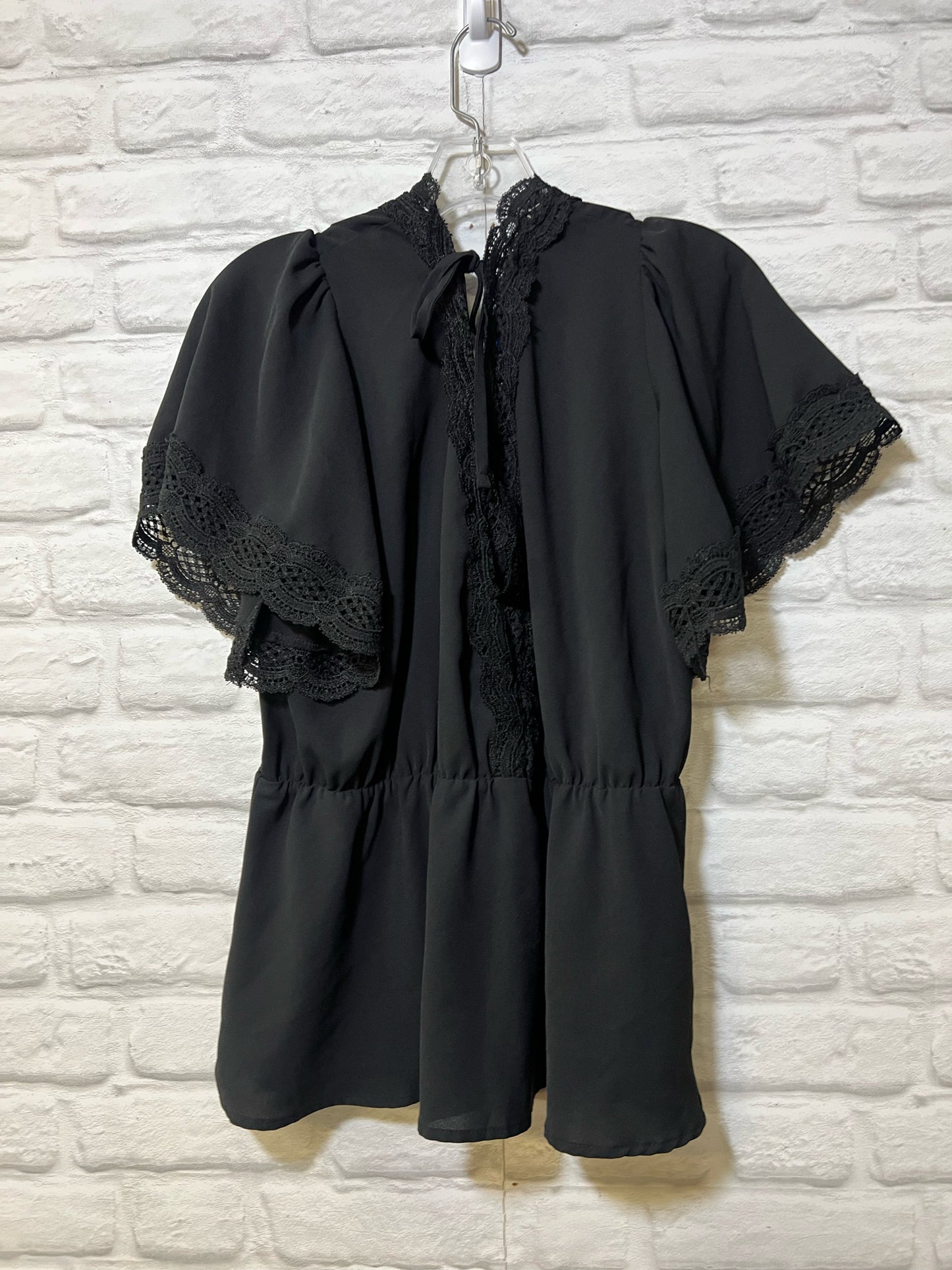 Size 2X Unbranded black lacy blouse