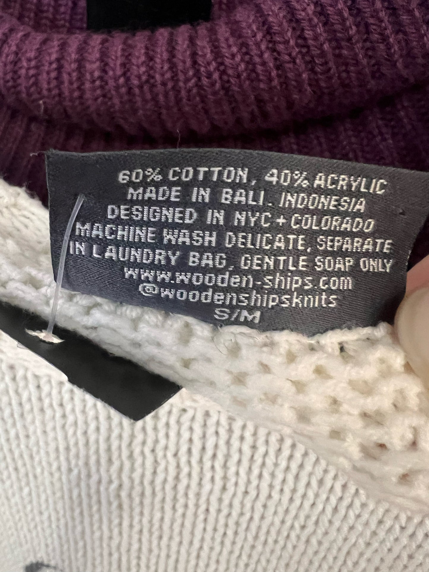 Size S/M Wooden Ships Star Skull Sweater