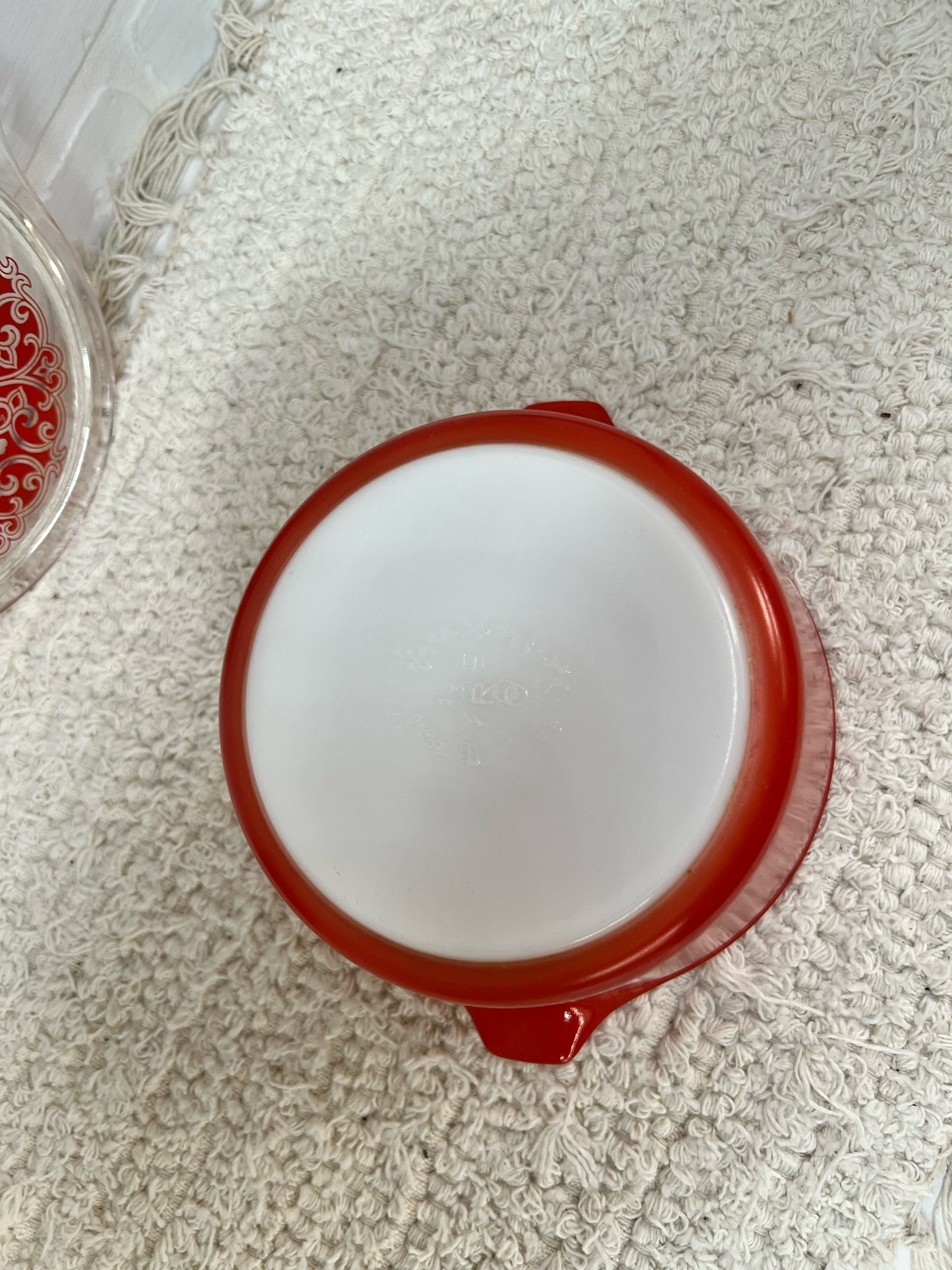 Pyrex Celtic Floral red lidded one quart casserole dish