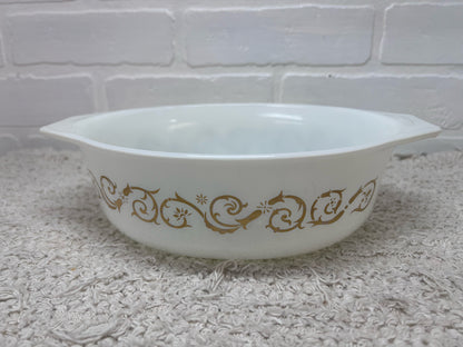 Pyrex Casserole Dish - 1.5 quart oval with white & gold