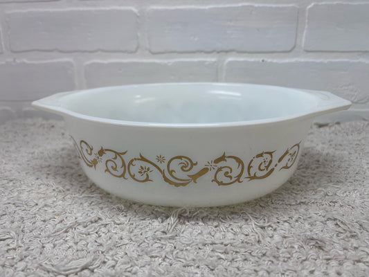 Pyrex Casserole Dish - 1.5 quart oval with white & gold