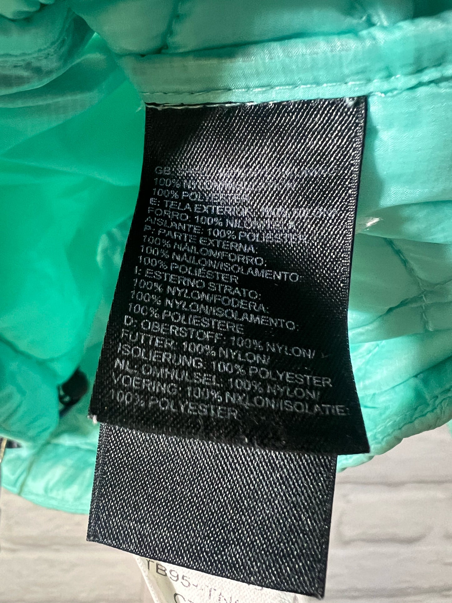 Size M The North Face Lightweight Quilted Jacket Light Blue