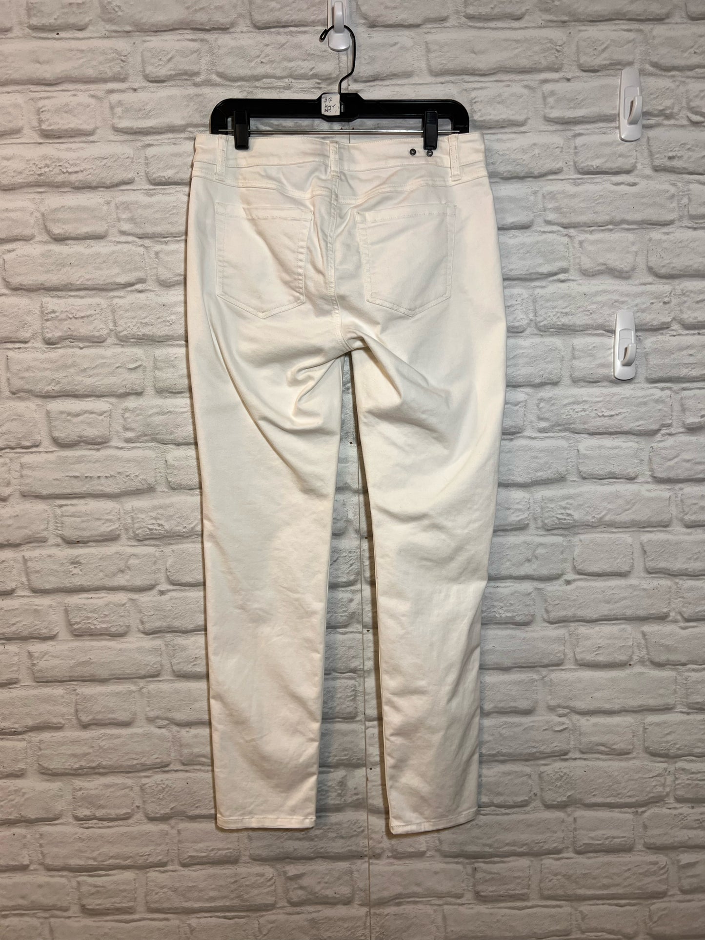 CAbi Size 6 UWhite 'Slimmie' Long Inseam jeans