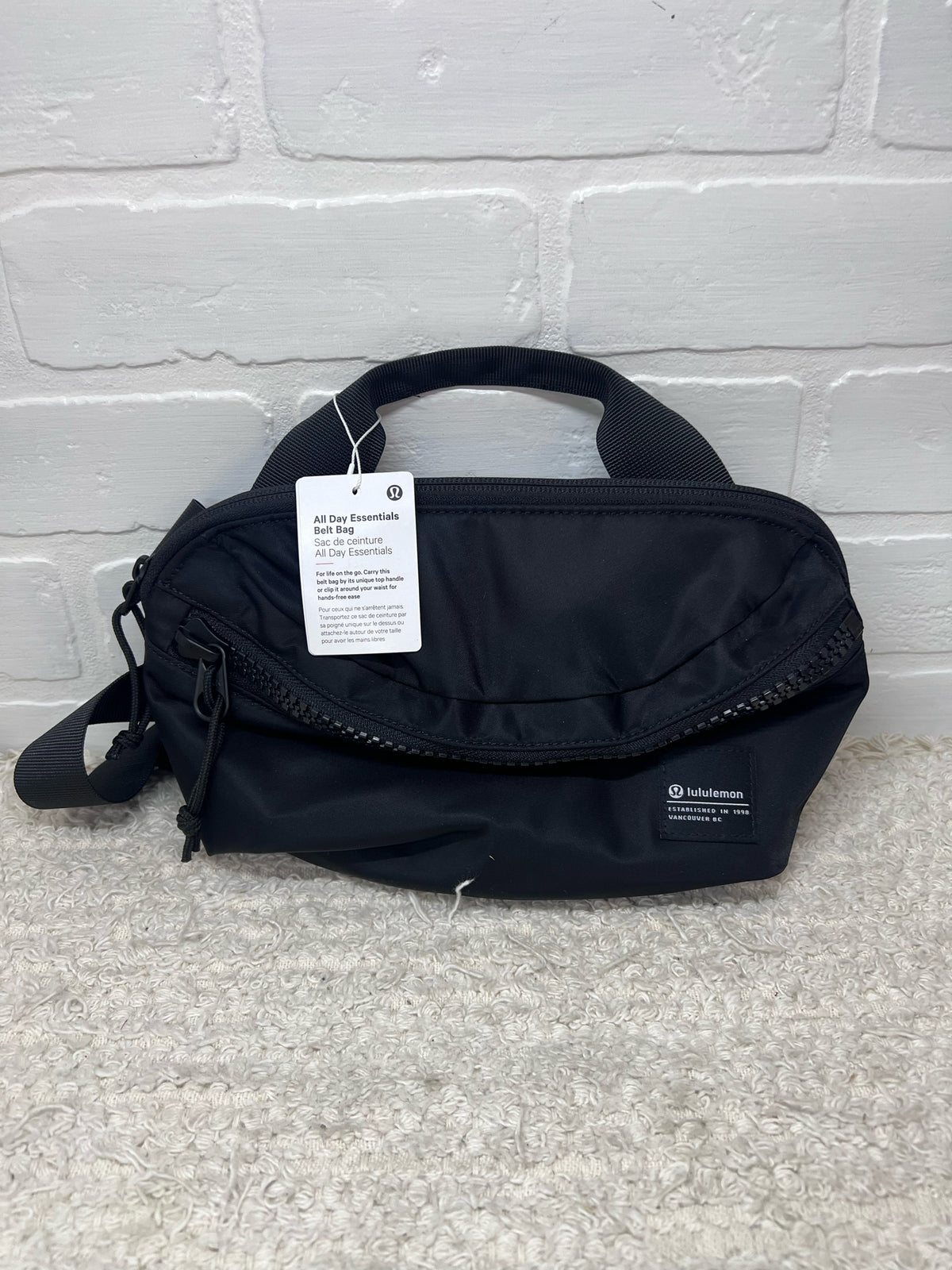 NWT Lululemon All Day Essentials Belt Bag in Black
