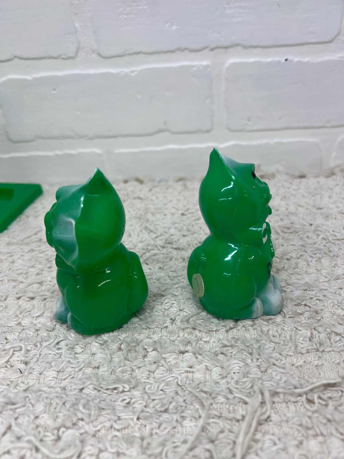 Green Plastic Kitty Vintage Salt & Pepper Shakers w/ Original Stand