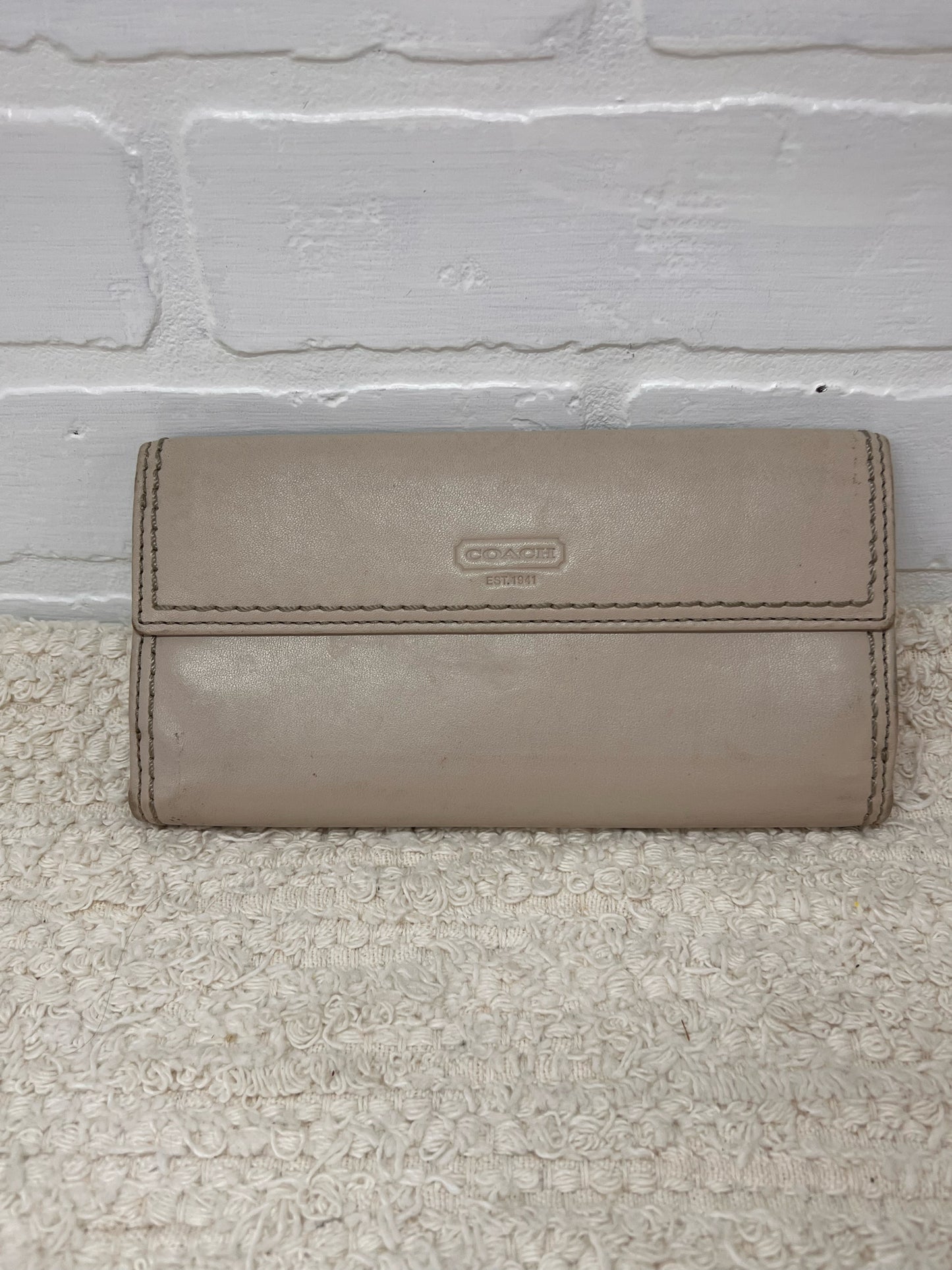 Coach Bone Colored Glove Tanned Leather Clutch Wallet