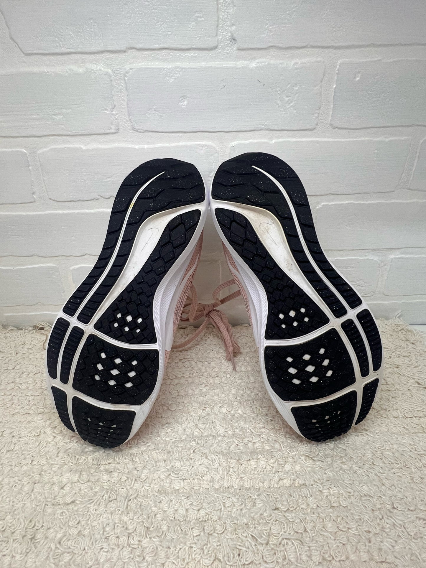 Nike Pegasus running shoes Size 6.5 Womens