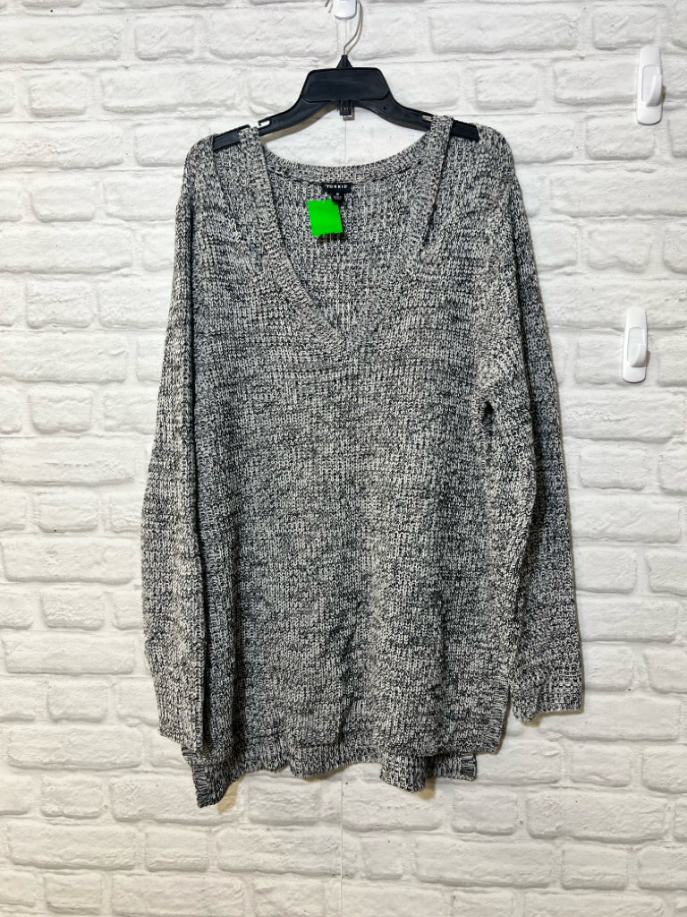 Size 3X Torrid v-neck sweater