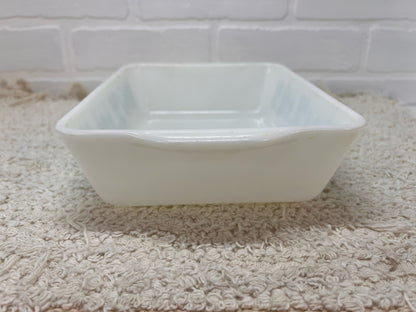 Pyrex Casserole/Fridge Dish - Amish Butterprint 1.5 QT
