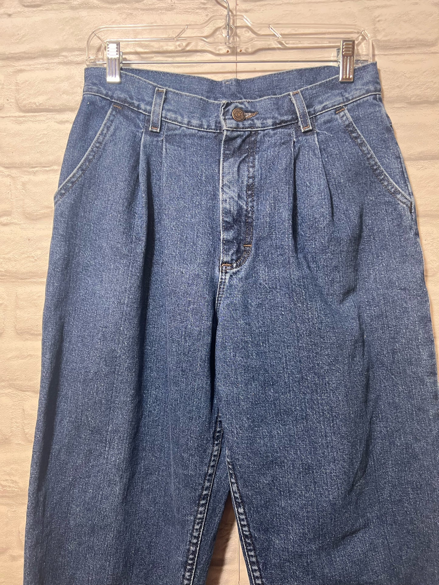 Lee Size 6 Vintage Pleated Front Mom Jeans Circa 1980's