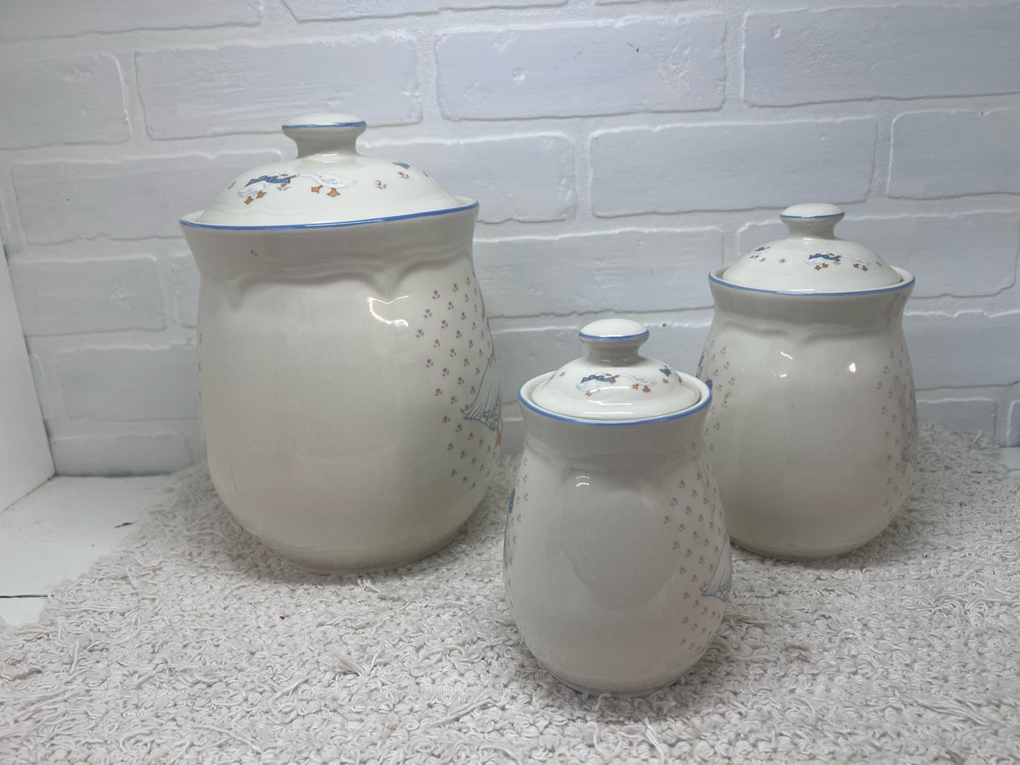 Aunt Rhody Set of 3 Lidded Goose Canisters