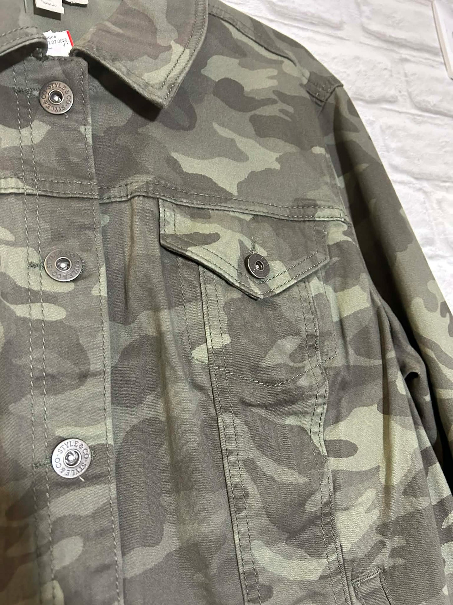 Size XL Style & Co. Green Camo  NWT Jacket