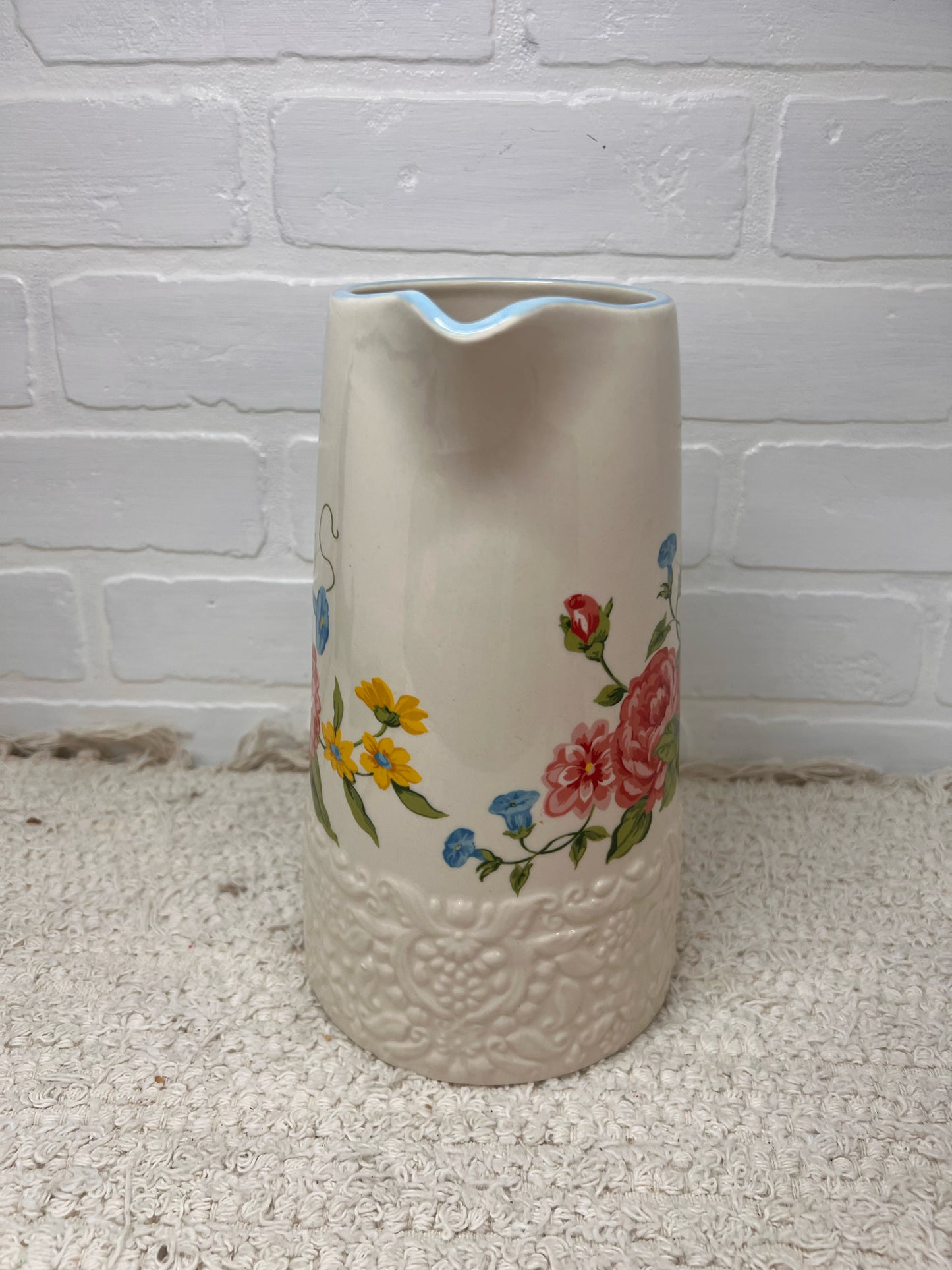 Pioneer Woman Sweet Rose 2.1 Quart  Pitcher